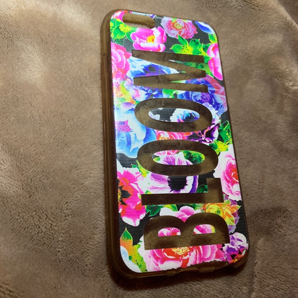 Flower decorated iPhone 6 phone case 🌷